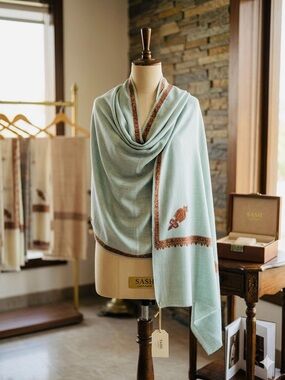 Kingri Woolen Embroidery Shawl